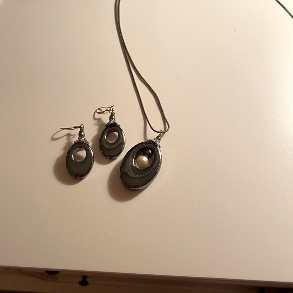Onyx and Pearl jewelry